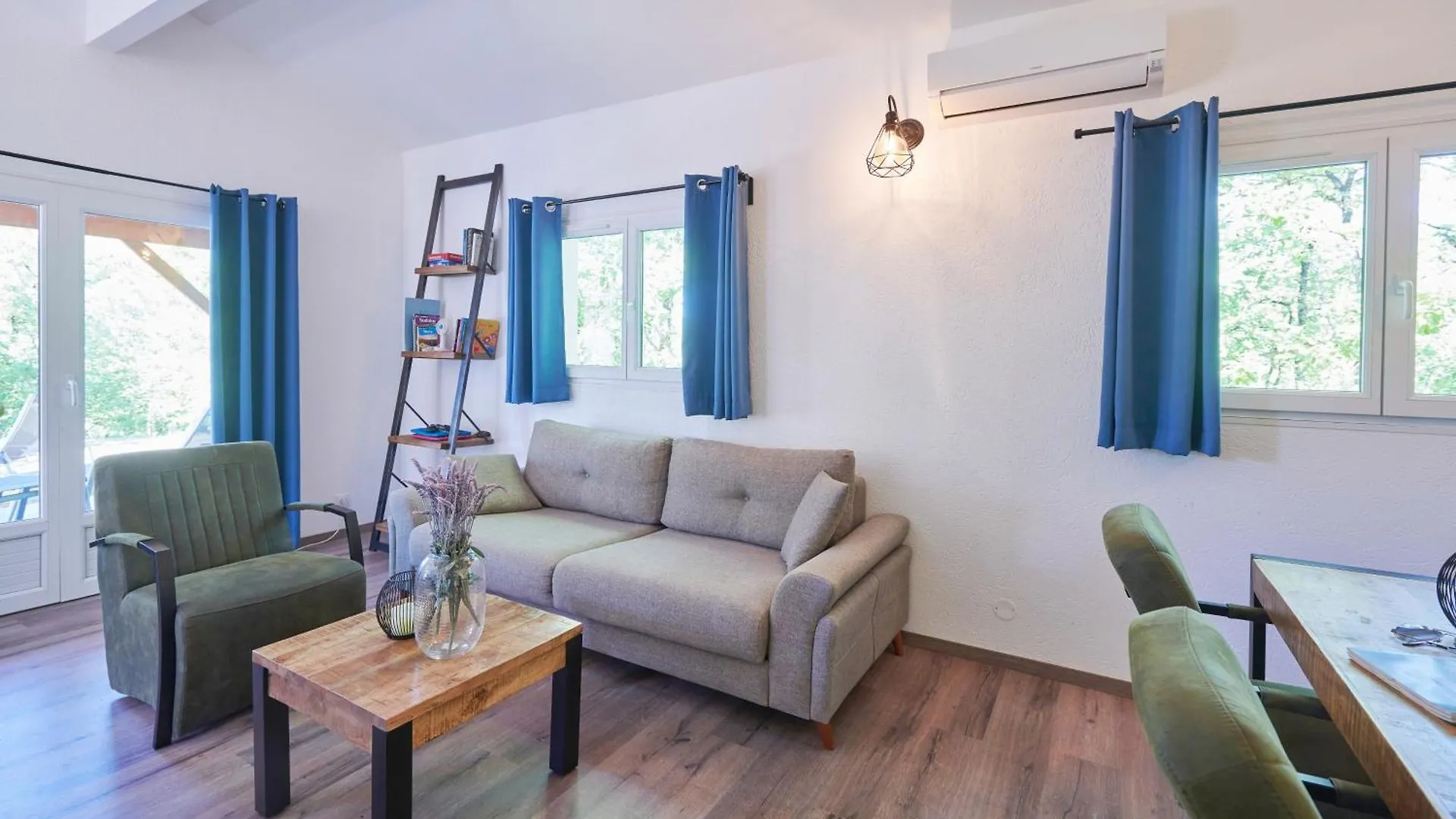 Holiday park Francecomfort - Village Des Cigales Mauroux